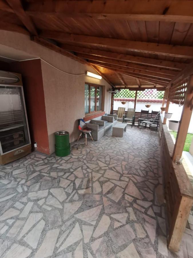 Vila De Vacanta Curtea de Argeş Esterno foto